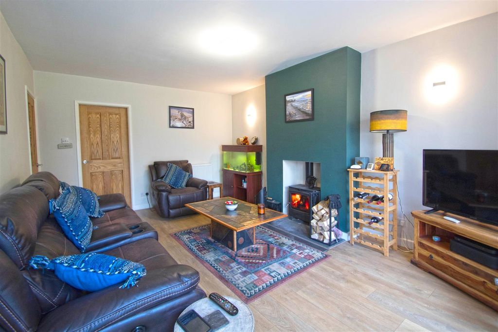 Property photo 2 of 14 Img_2018.Jpg