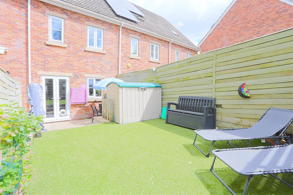 Property photo 3 of 19