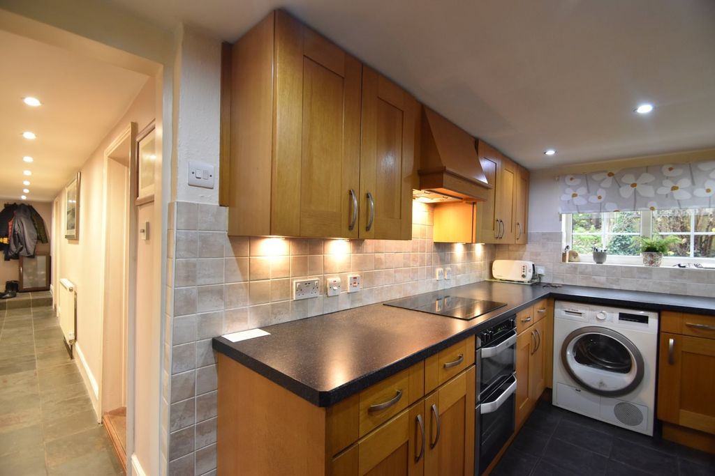 Property photo 3 of 24