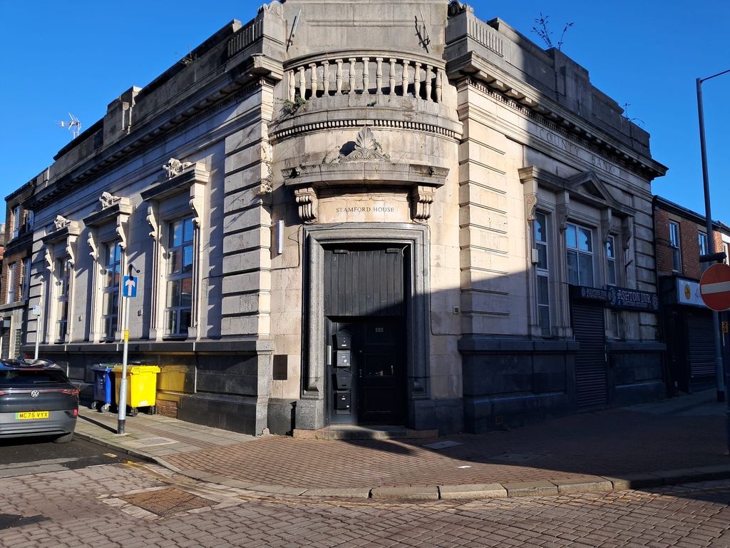 Property photo 1 of 13 Cover