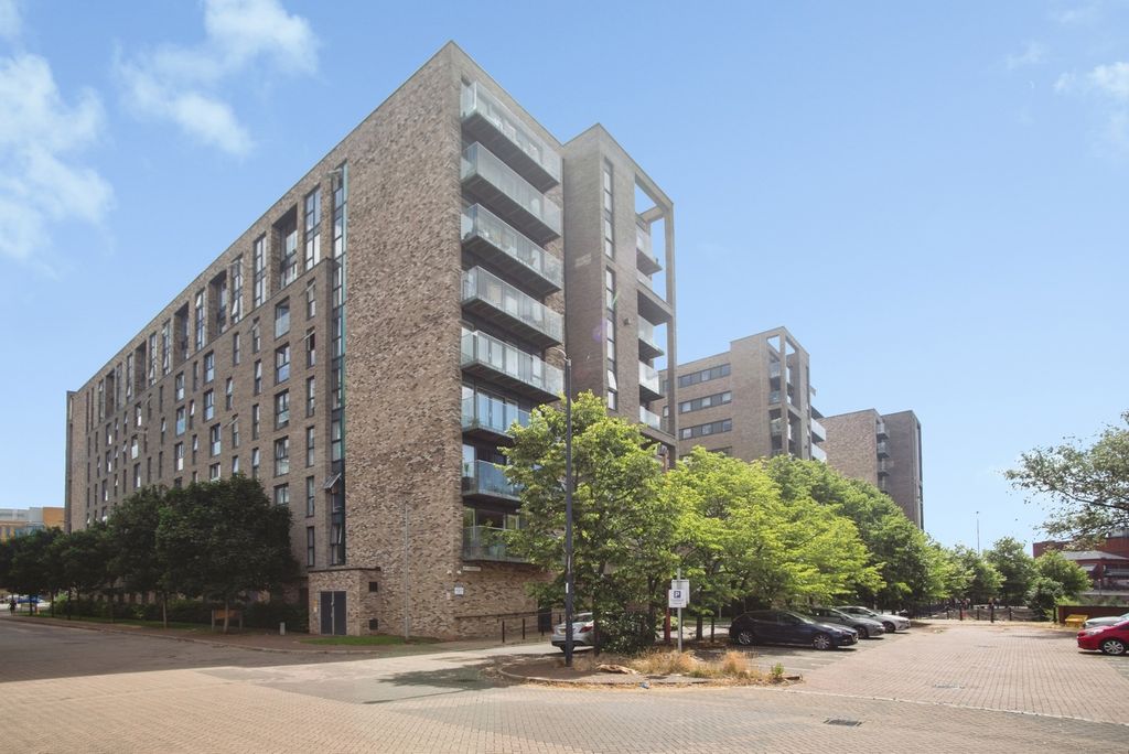 Property photo 1 of 18 Pbox-Img.Jpg