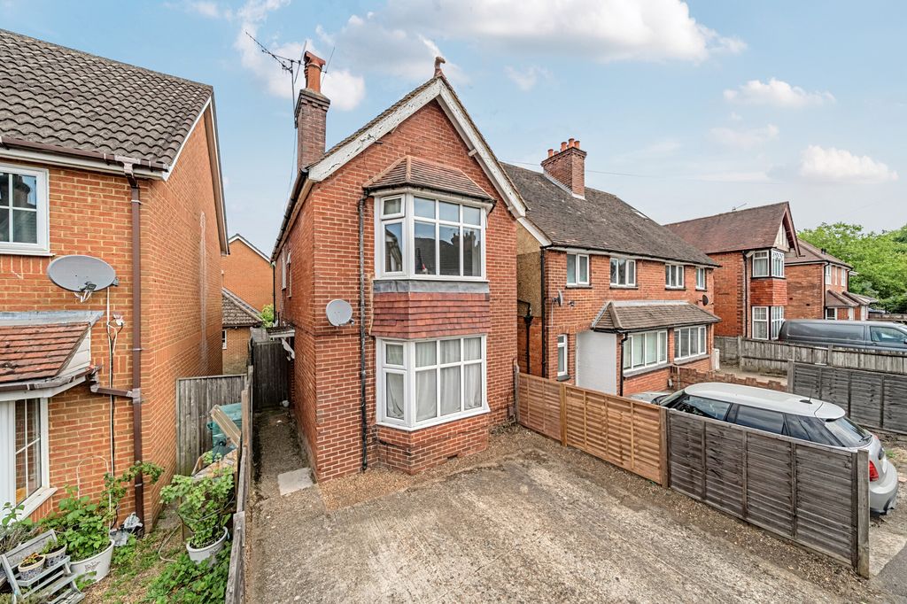 Property photo 1 of 8