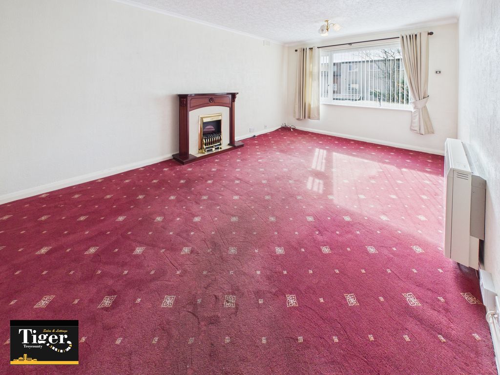 Property photo 3 of 12 Cam01931G0-Pr0346-Still003