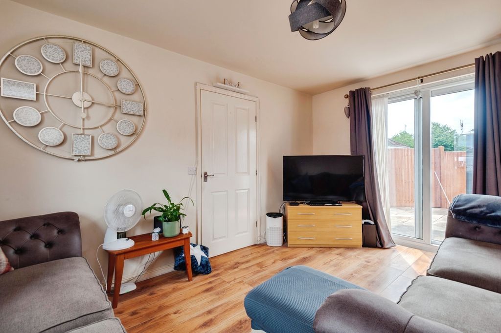 Property photo 3 of 16 Pbox-Img.Jpg