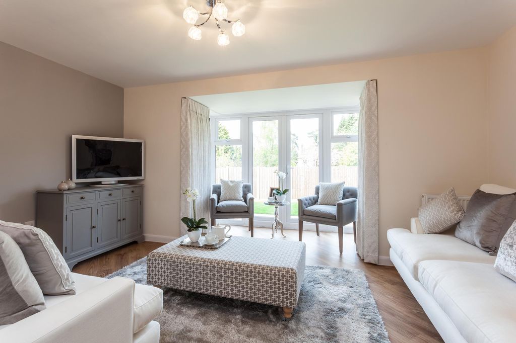 Property photo 3 of 7 Buckland