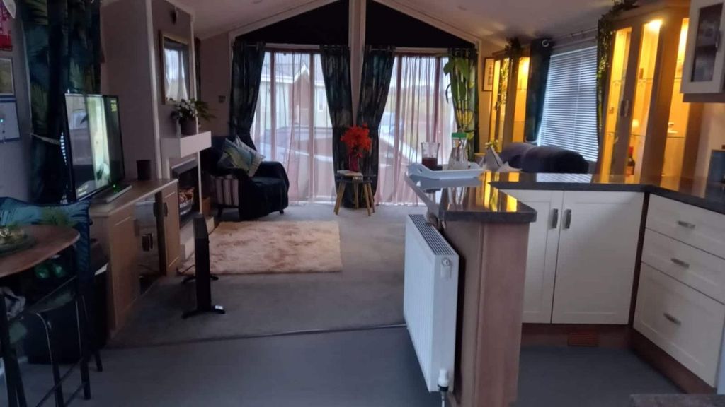 Property photo 2 of 10 2