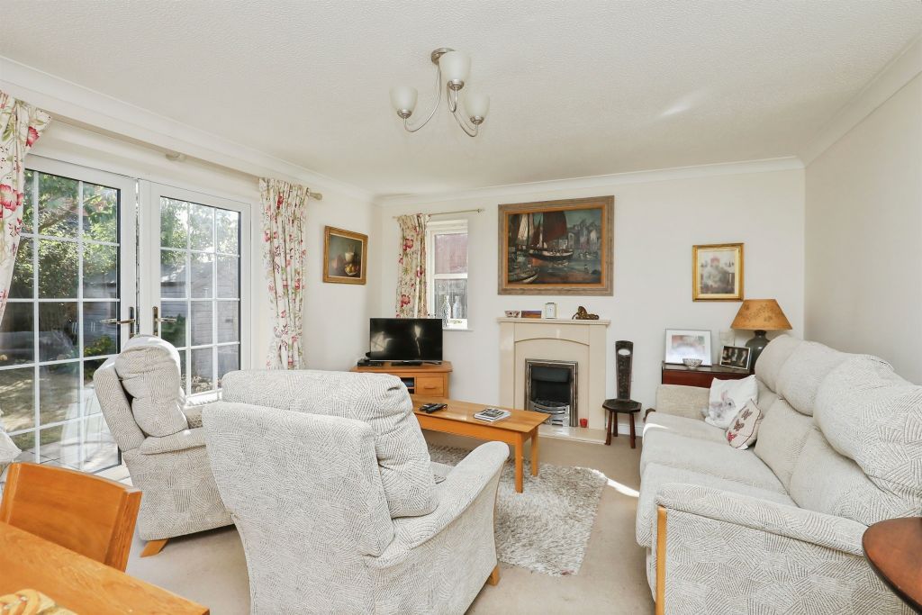 Property photo 2 of 15