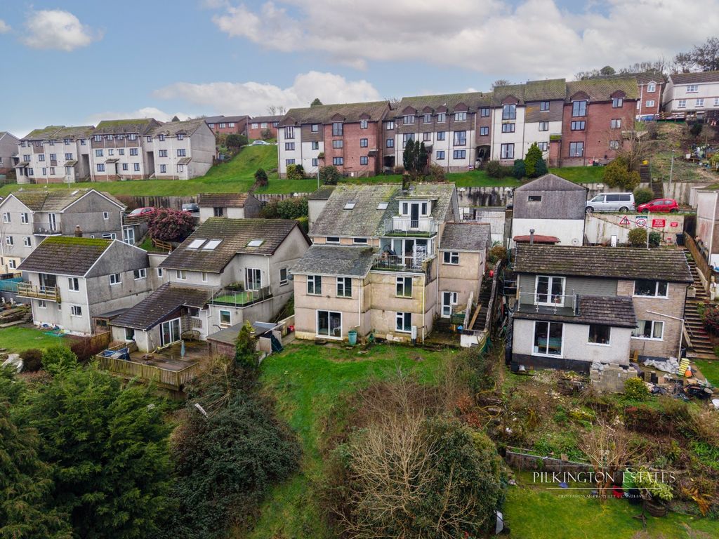 Property photo 1 of 41 4907781