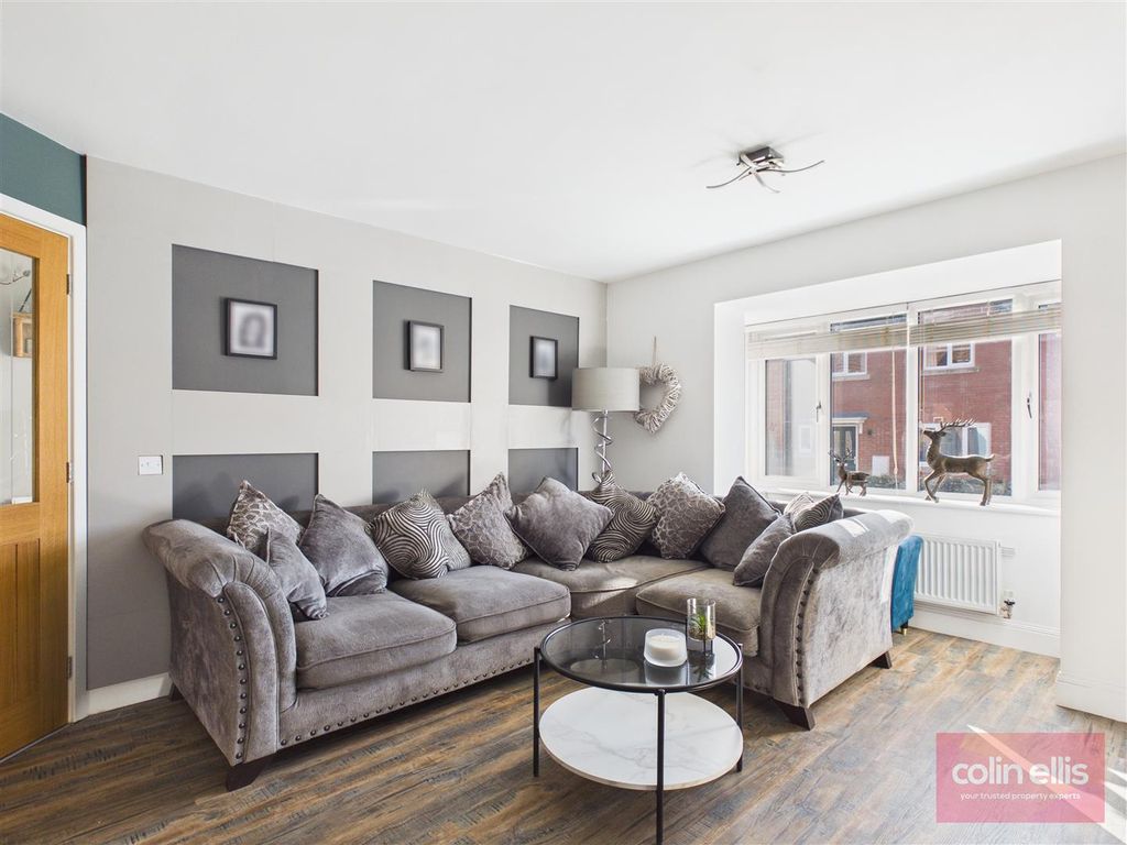 Property photo 3 of 22 Cam05075G0-Pr0292-Still002.Jpg