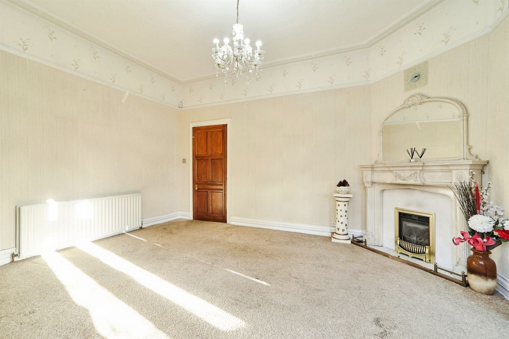 Property photo 3 of 30