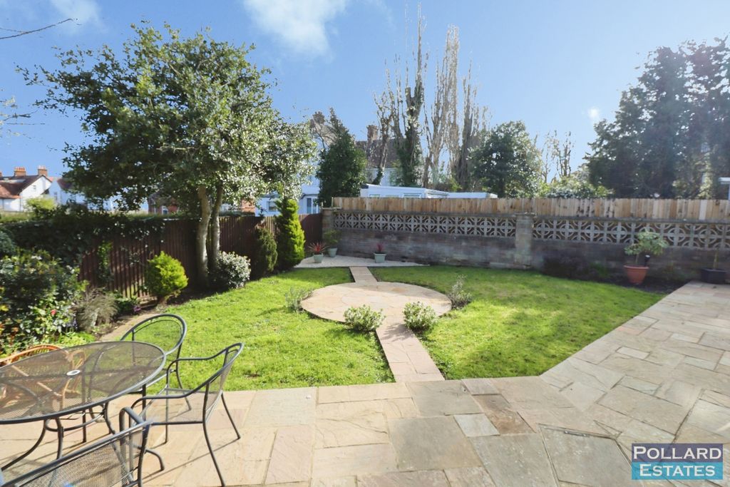 Property photo 3 of 17 Pbox-Img.Jpg