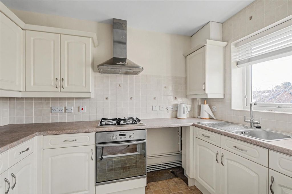 Property photo 3 of 13 Kitchen.Jpeg