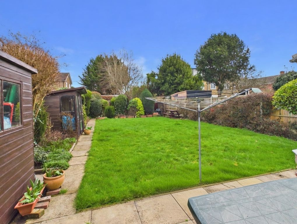 Property photo 2 of 14 Garden