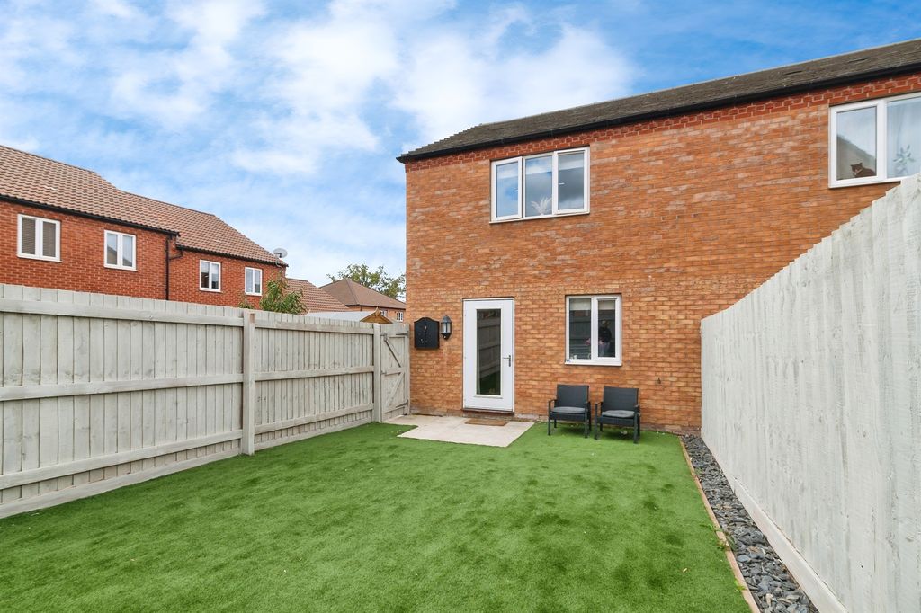 Property photo 2 of 17