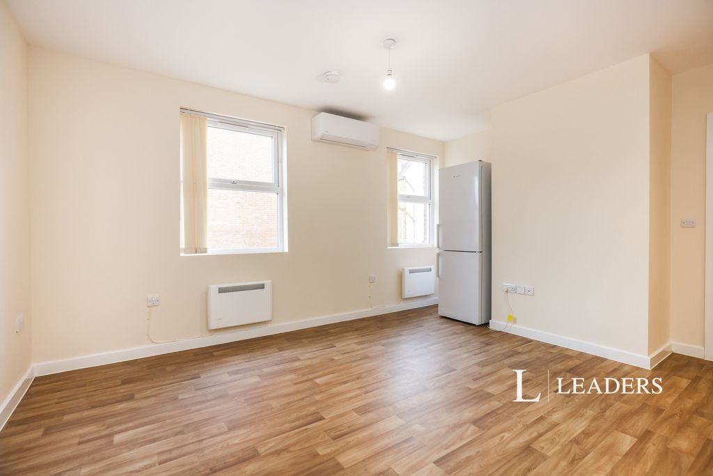 Property photo 3 of 7 3