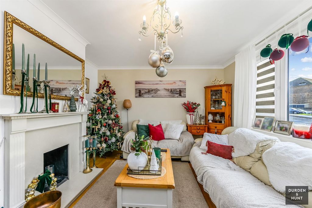 Property photo 3 of 18 Broseley Road-9.Jpg