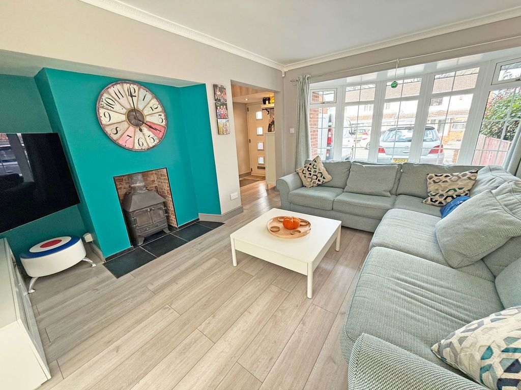 Property photo 2 of 21