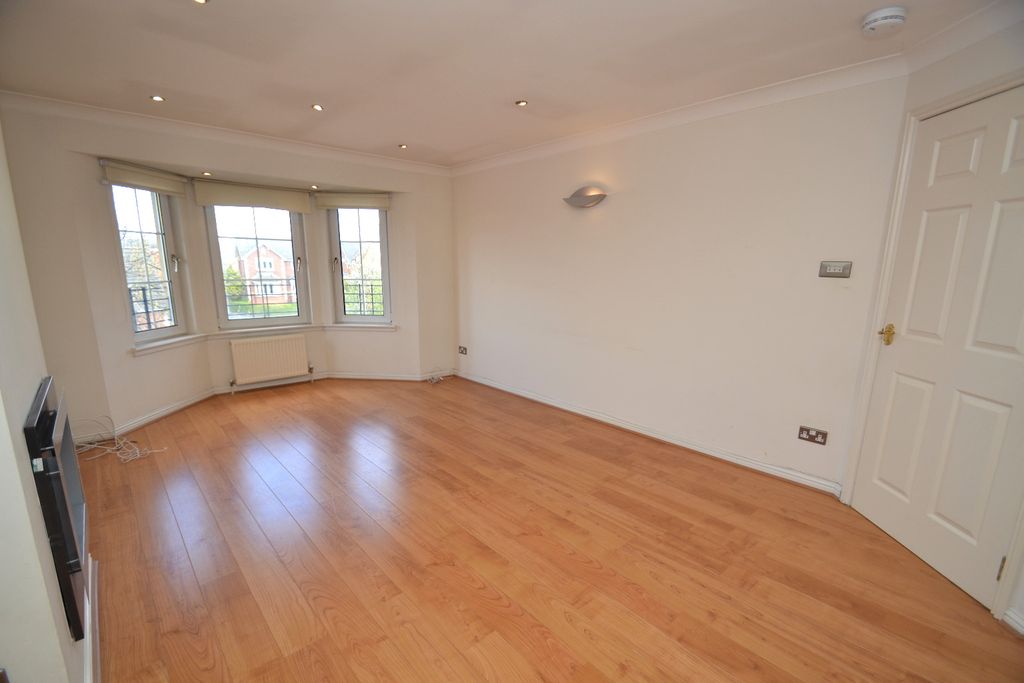 Property photo 3 of 22 5063756