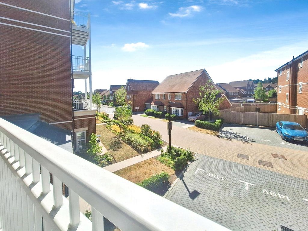 Property photo 2 of 11 Picture No. 13