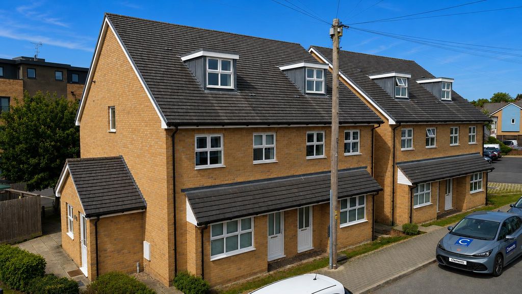 Property photo 1 of 10 External