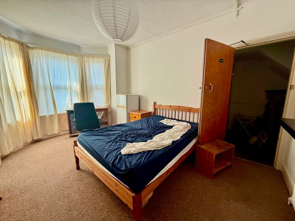 Property photo 2 of 4