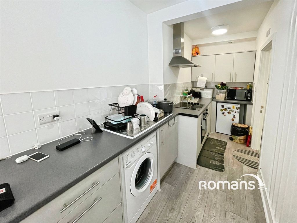 Property photo 3 of 8 Picture No. 16