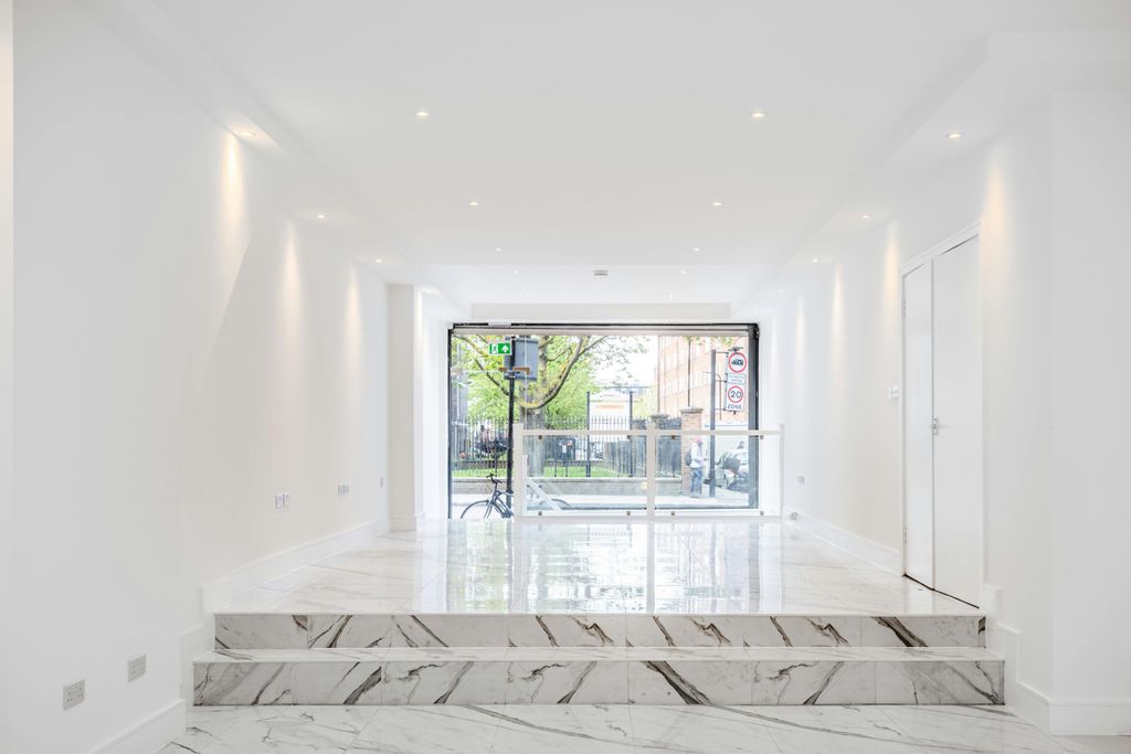 Property photo 3 of 17 Kingsland Rd 134E  Low Res 7.Jpg