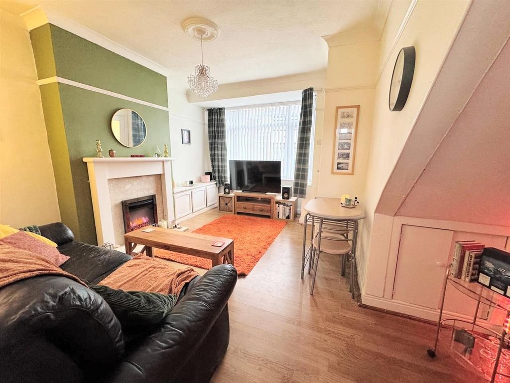 Property photo 3 of 9