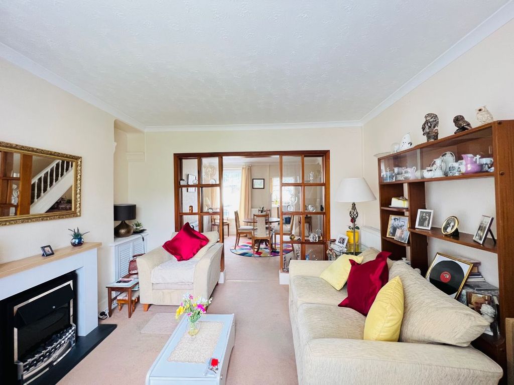 Property photo 3 of 19