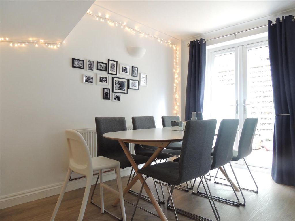 Property photo 3 of 26 Dining Area.Jpg