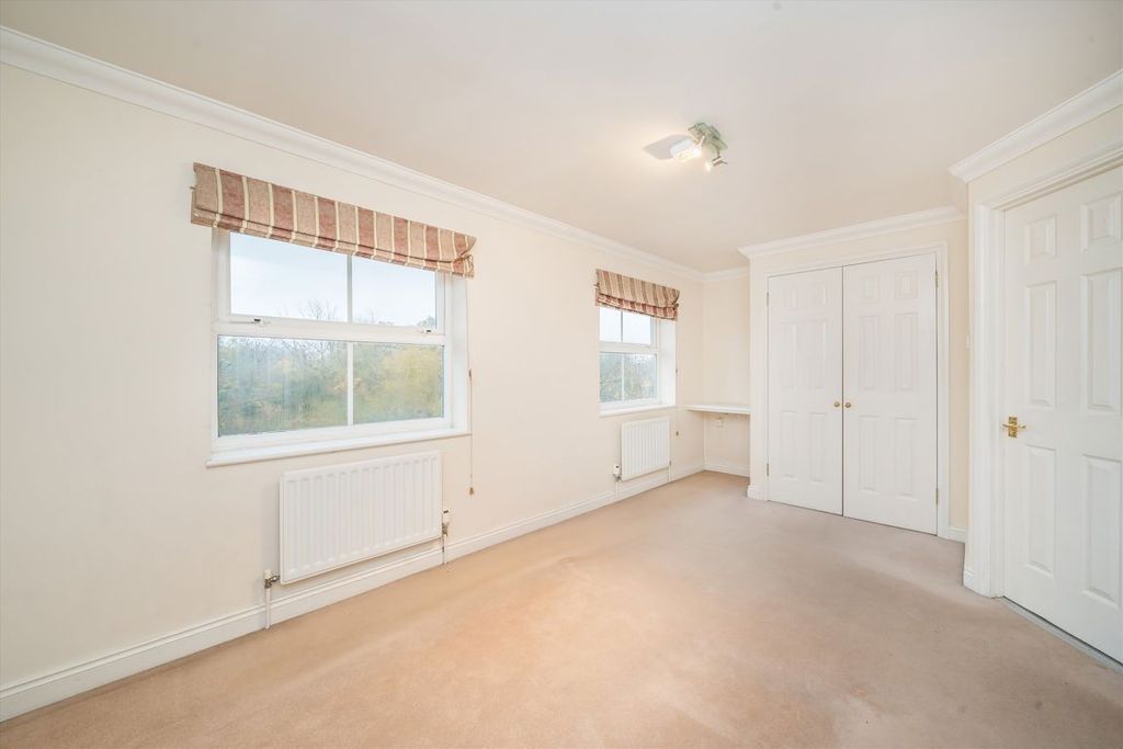 Property photo 3 of 7