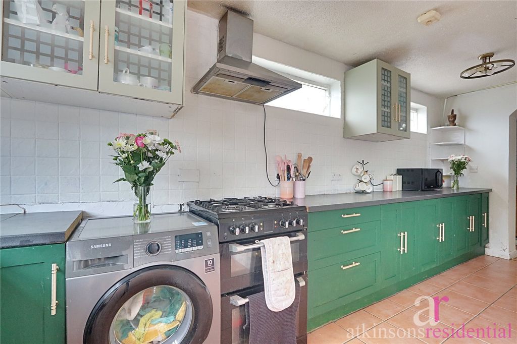 Property photo 3 of 21 Picture No. 12