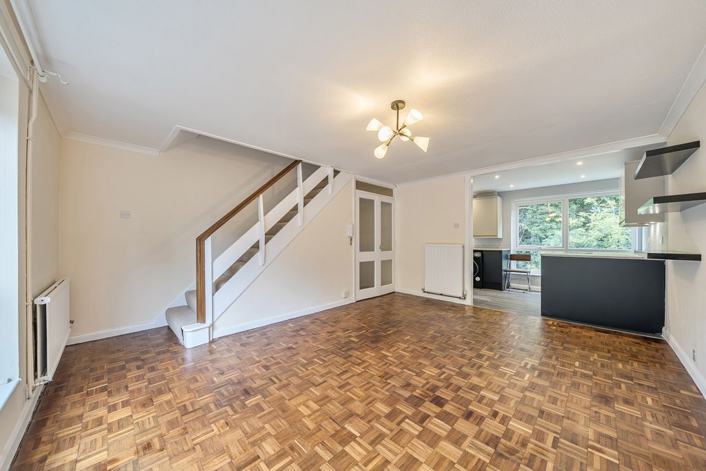 Property photo 2 of 21 1346841-12-68B198...
