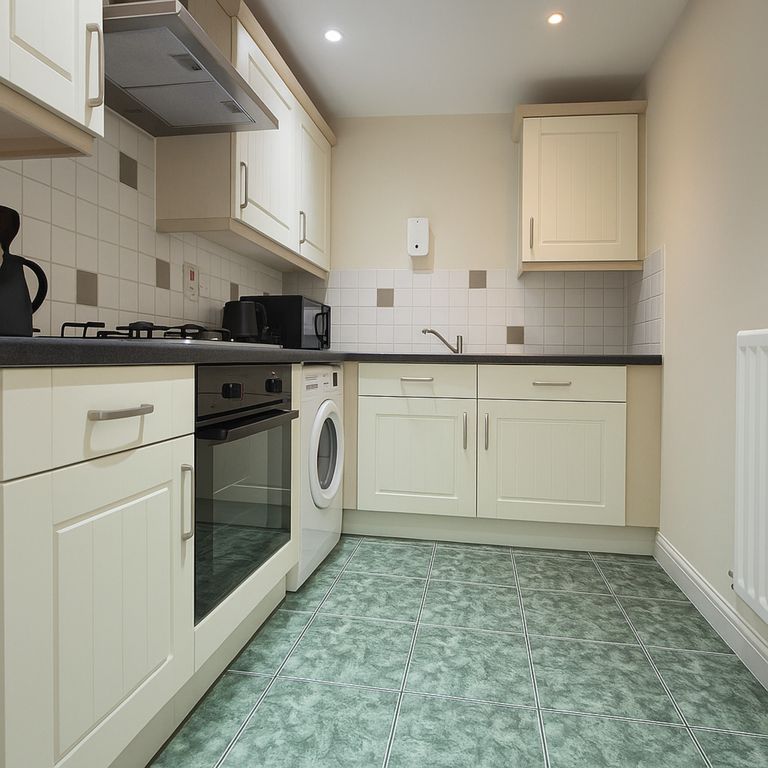 Property photo 2 of 14 Kitchen