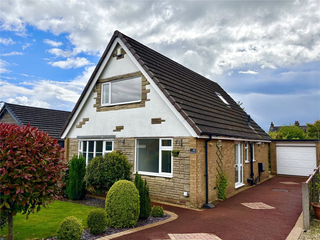 Property photo 1 of 32 Picture No. 34