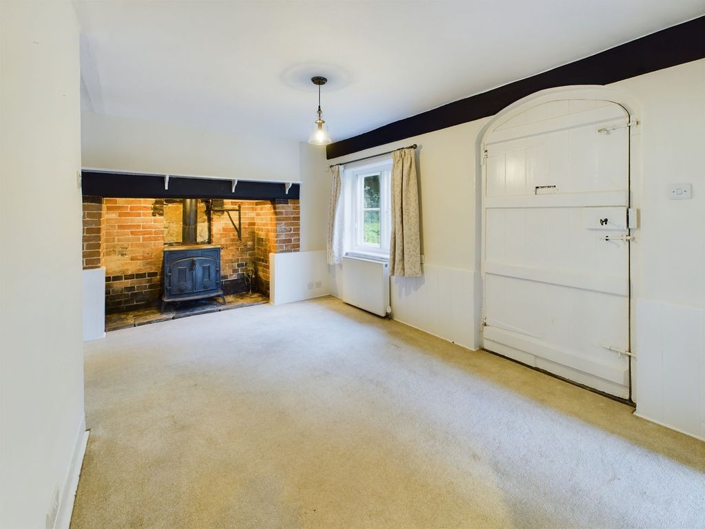 Property photo 3 of 28