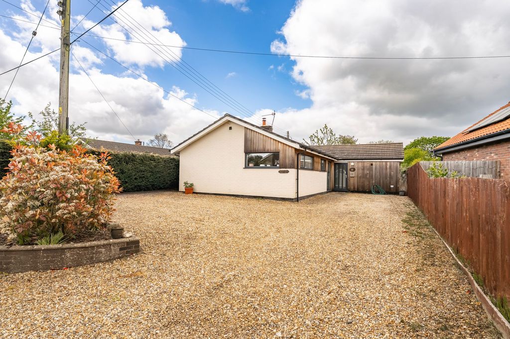 Property photo 1 of 21