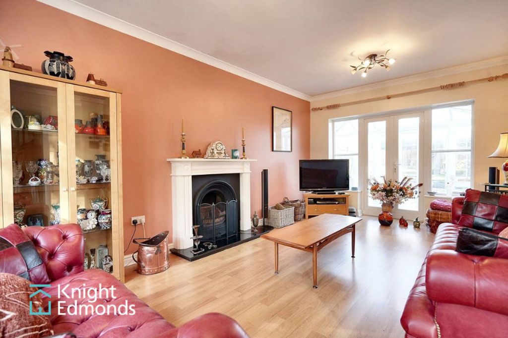 Property photo 2 of 14