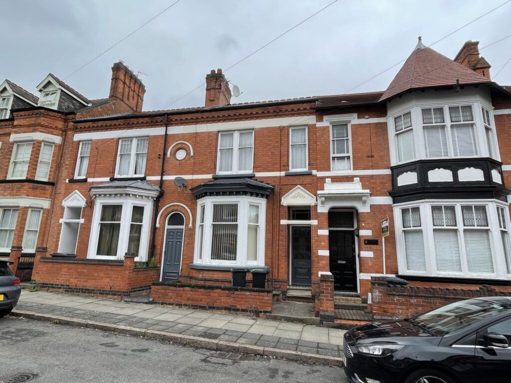 Property photo 1 of 8
