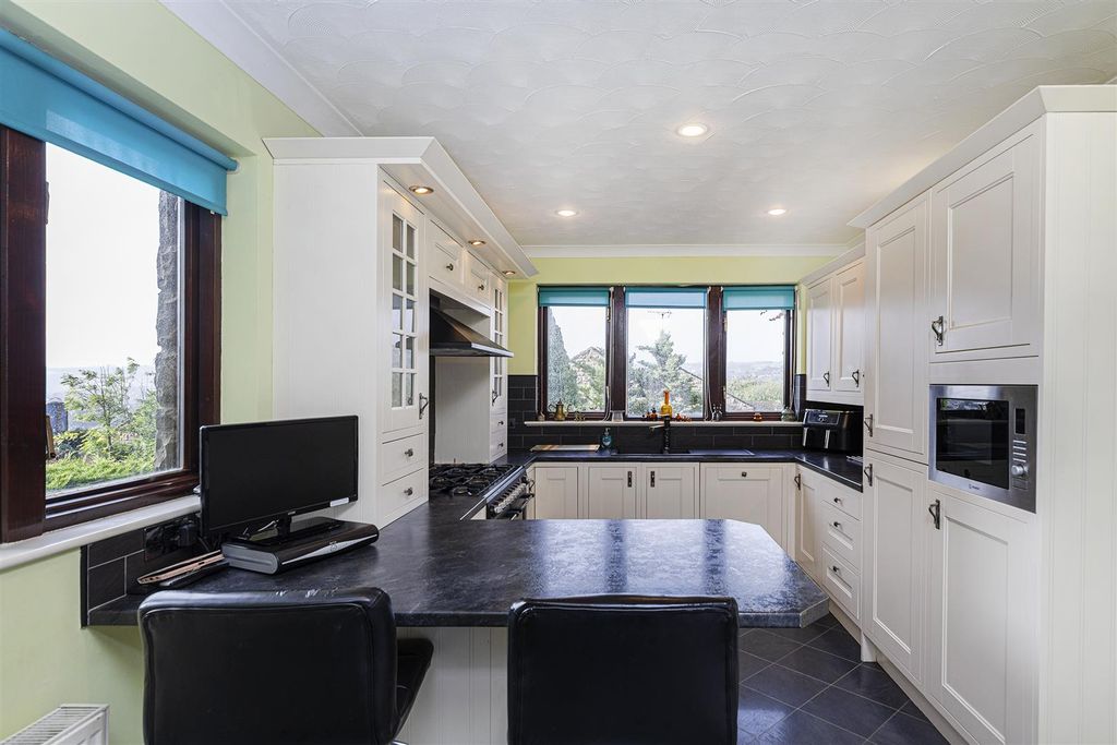 Property photo 2 of 50 Kitchen