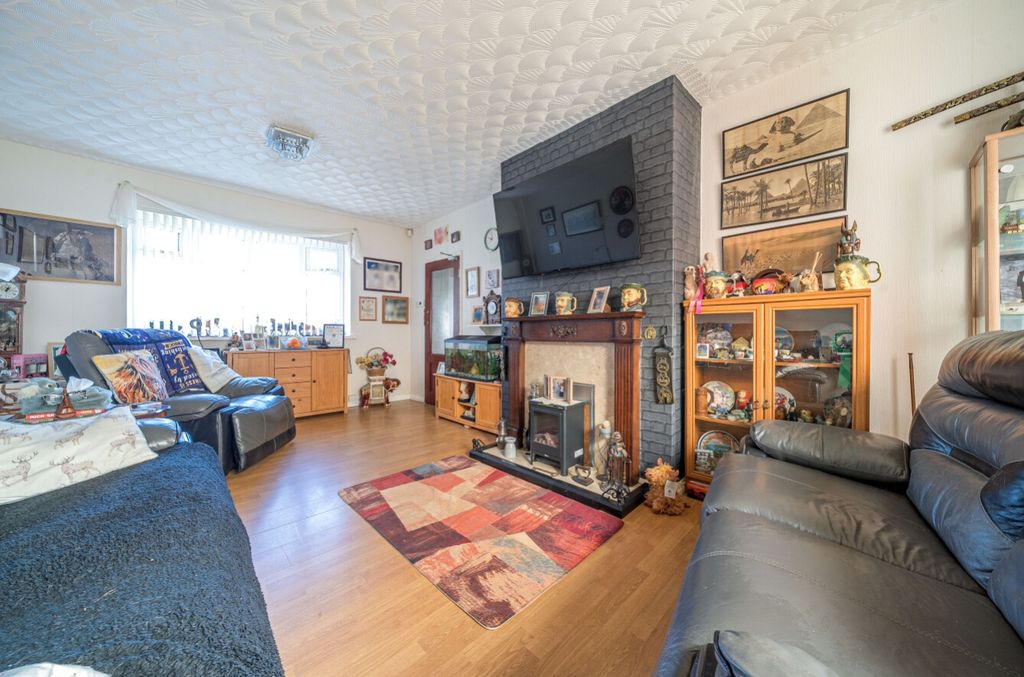 Property photo 2 of 13 1417917-6-699c29c203F17