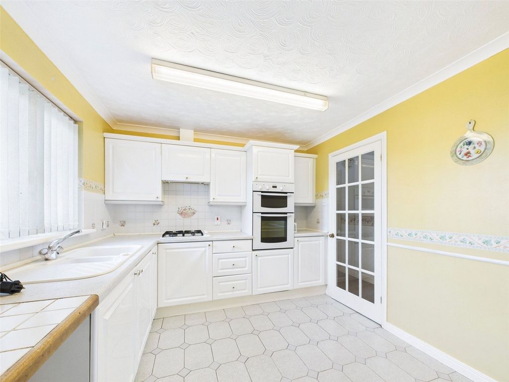 Property photo 2 of 15 Kitchen
