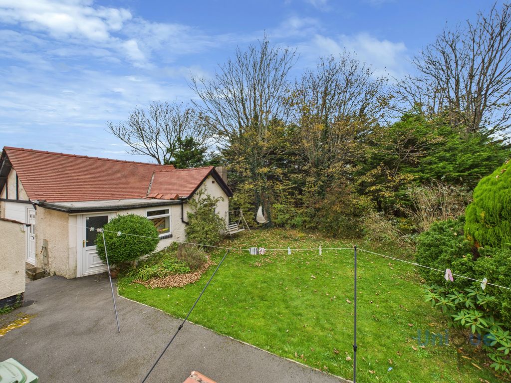 Property photo 2 of 25