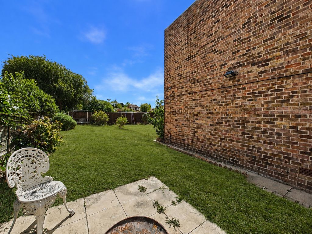 Property photo 3 of 10 Picture No. 04