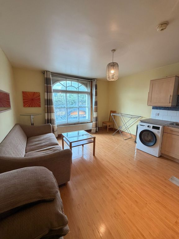 Property photo 2 of 6 Gallery