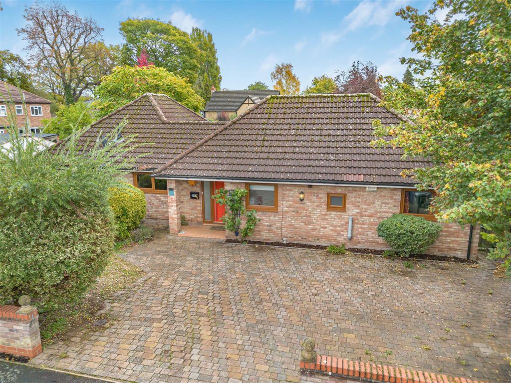 Property photo 1 of 17