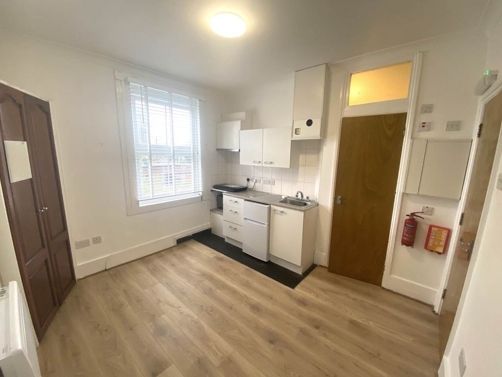 Property photo 2 of 3 Img_6416