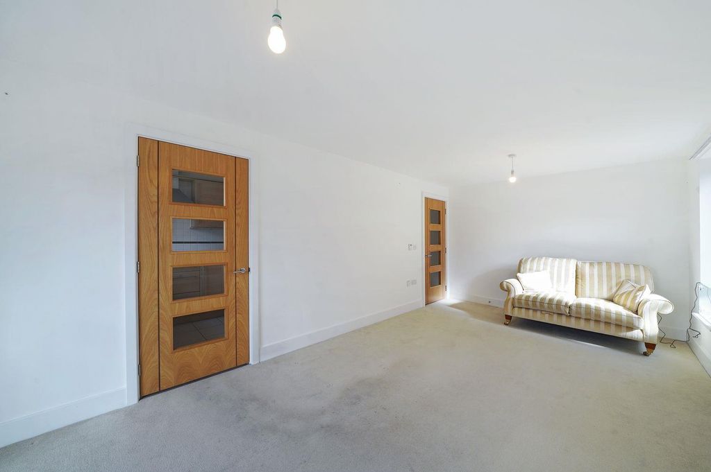 Property photo 3 of 7 18824801 (15).Jpg