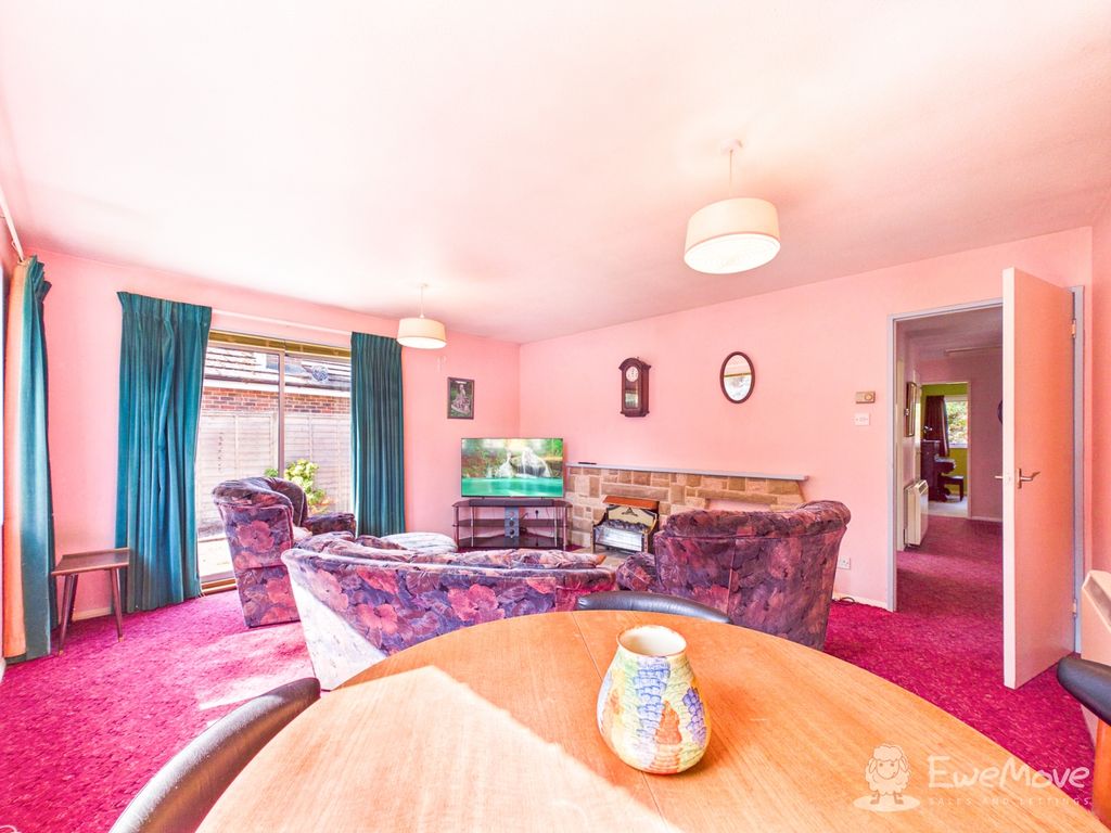 Property photo 3 of 13 Cam03624G0-Pr0252-Still005