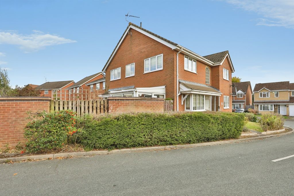 Property photo 2 of 20